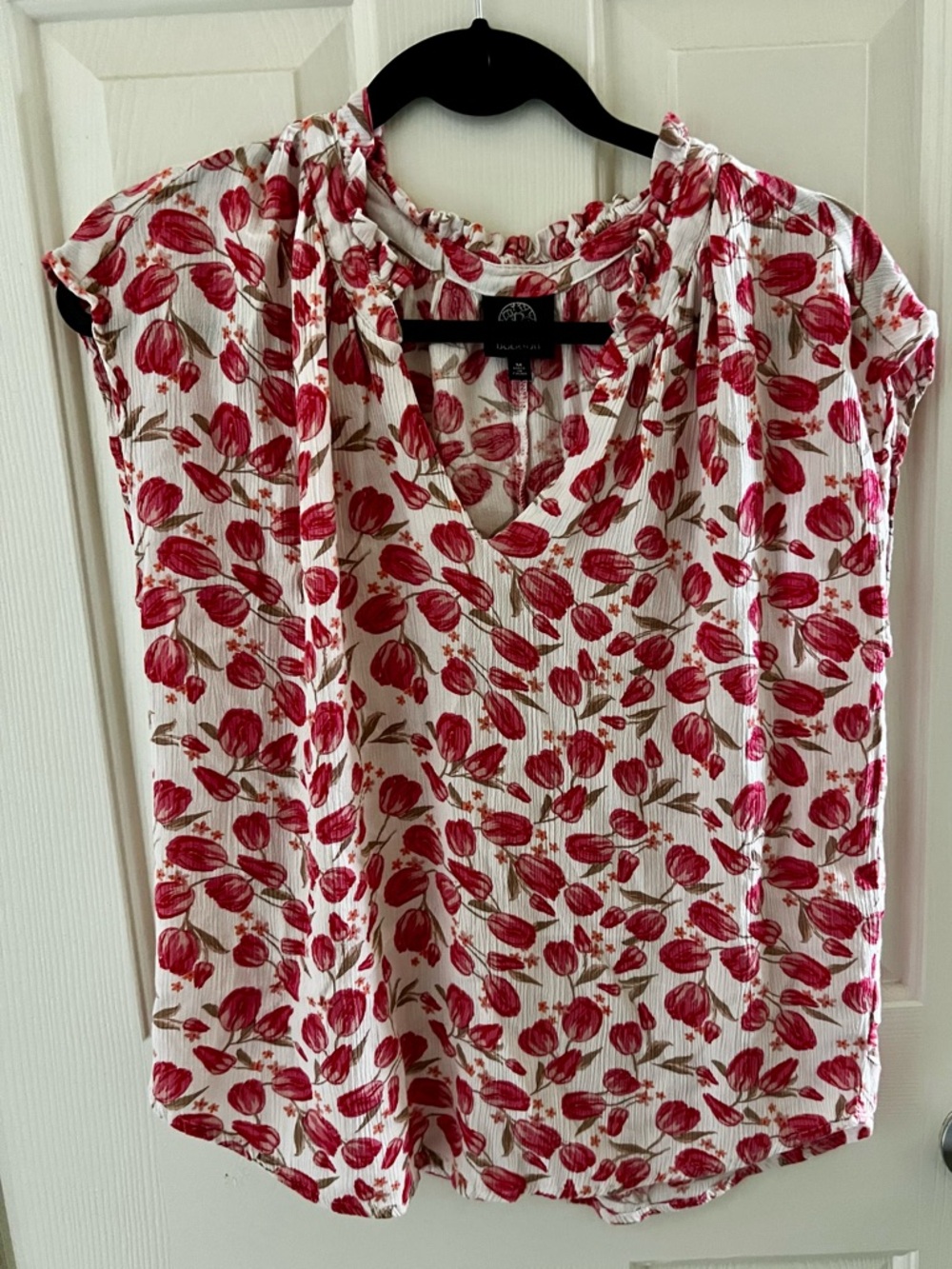 bobeau White Blouse with Red Floral Tulip Print